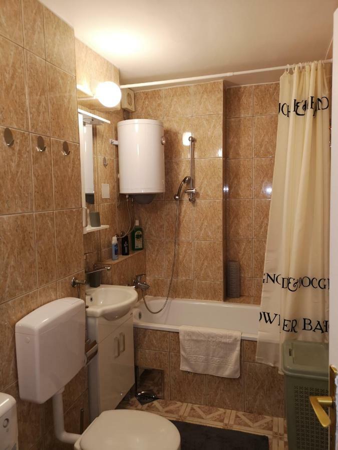 Apartman Family ซาราเยโว ภายนอก รูปภาพ